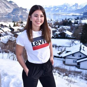 Meet your Posher, Joannie